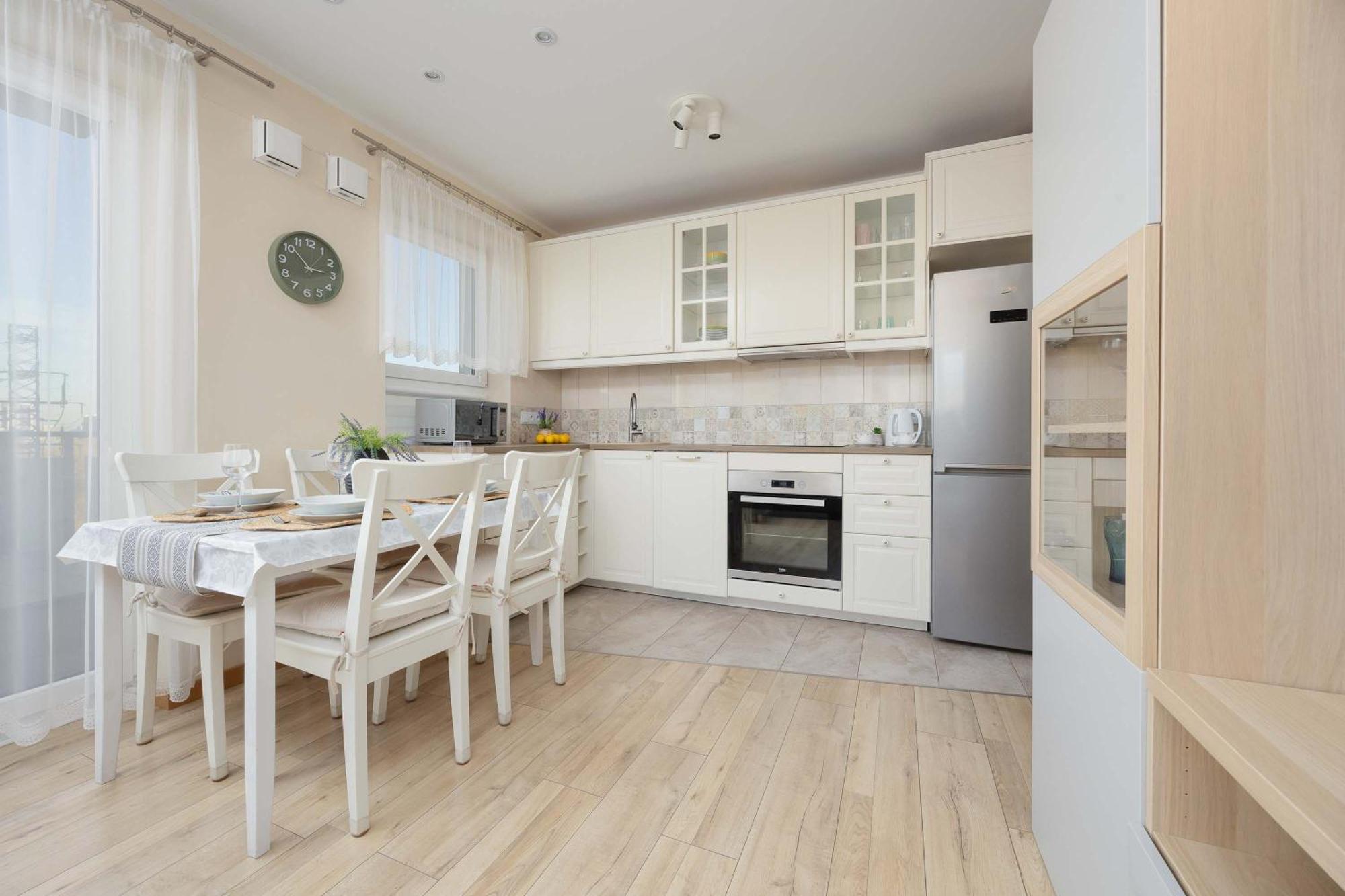 Apartament Sloneczny Z Pieknym Widokiem Klimatyzacja Renters Warszawa