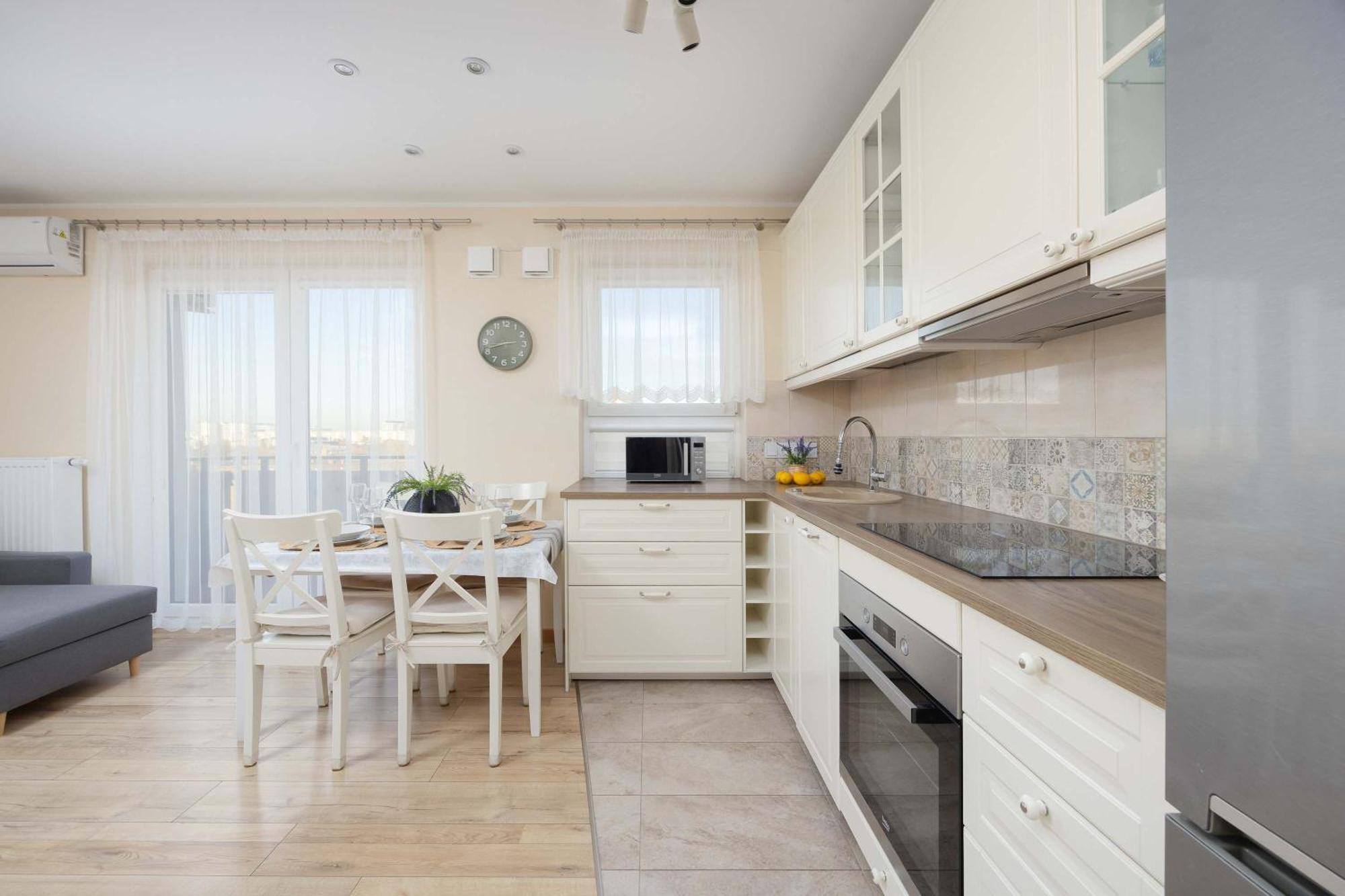 Sloneczny Z Pieknym Widokiem Klimatyzacja Renters *